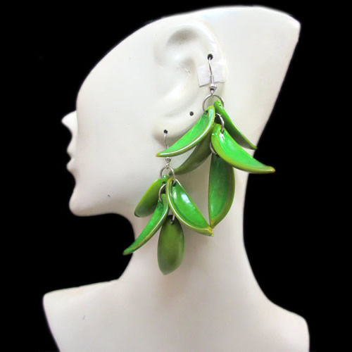 06 Beautiful Peruvian Palmito Seeds Earrings Solid Color - Bunch Design