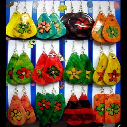 12 Peruvian Totumo Earrings Colorful Flowers Hand Painted Images