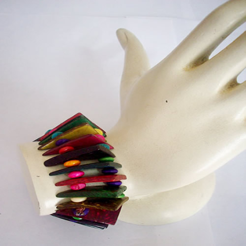 06 Peru Assorted Colors Strecht Coconut Bracelets Tribal Design