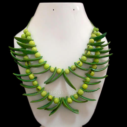 06 Beautiful Necklaces Handmade Palmito Seeds and Acai Beads