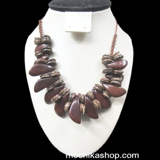 24 Gorgeous Necklaces Handcrafted Peak Tagua Seeds and Coconut Peel