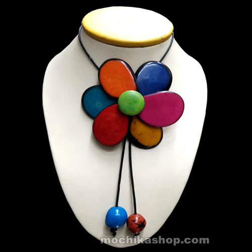 Pretty Multicolor Tagua Flat Choker Necklace - Flower Design