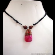 06 Gorgeous Quartz Stone Pendants Necklaces Handmade Duropox