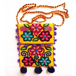 06 Pretty Cell Phone Holder Pouch Handmade Ayacuch Embroidered Woven