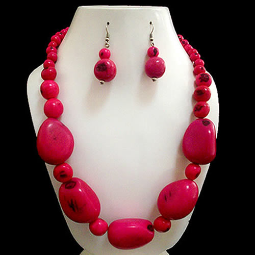 06 Pretty Handmade Tagua Sets Necklaces with Bombona Seed Beads