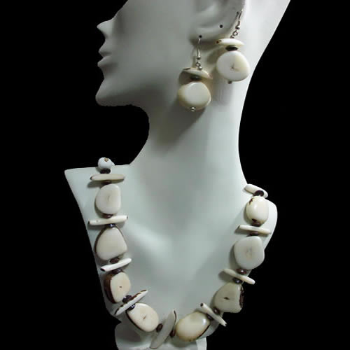 Lot 50 Amazing Tagua Heart Set Choker Necklaces, Native Design